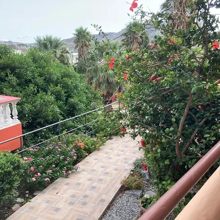 Dora Apartment *